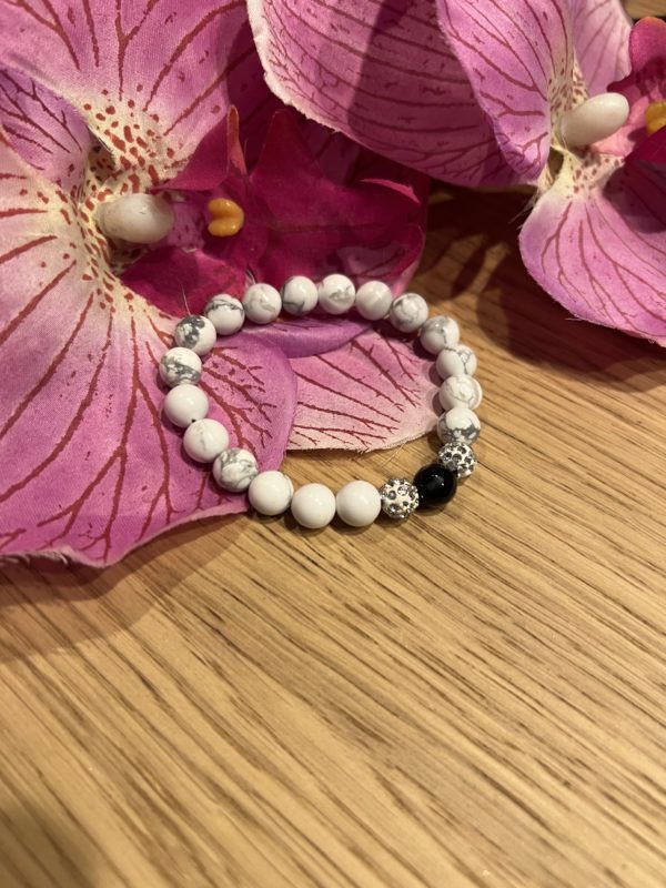 Bracelet Howlite et Onyx Noir Protection et Equilibre émotionnel – Image 2
